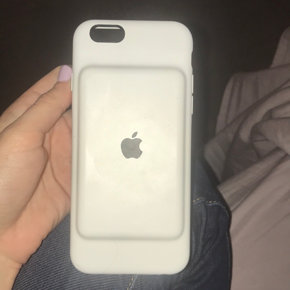 iPhone 6 Apple charging phone case